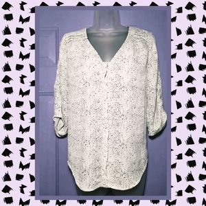 NWOT FOREVER 21  3/4 SLEEVE BLOUSE-SIZE XS
